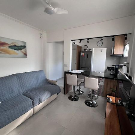 Canto Forte- Suite C/Varanda - Ate 5 Hospedes- Garagem - Wi Fi E 200 Metros Da Praia, 50 Metros Da Av Gastronomica Da Pg Praia Grande  Exterior foto